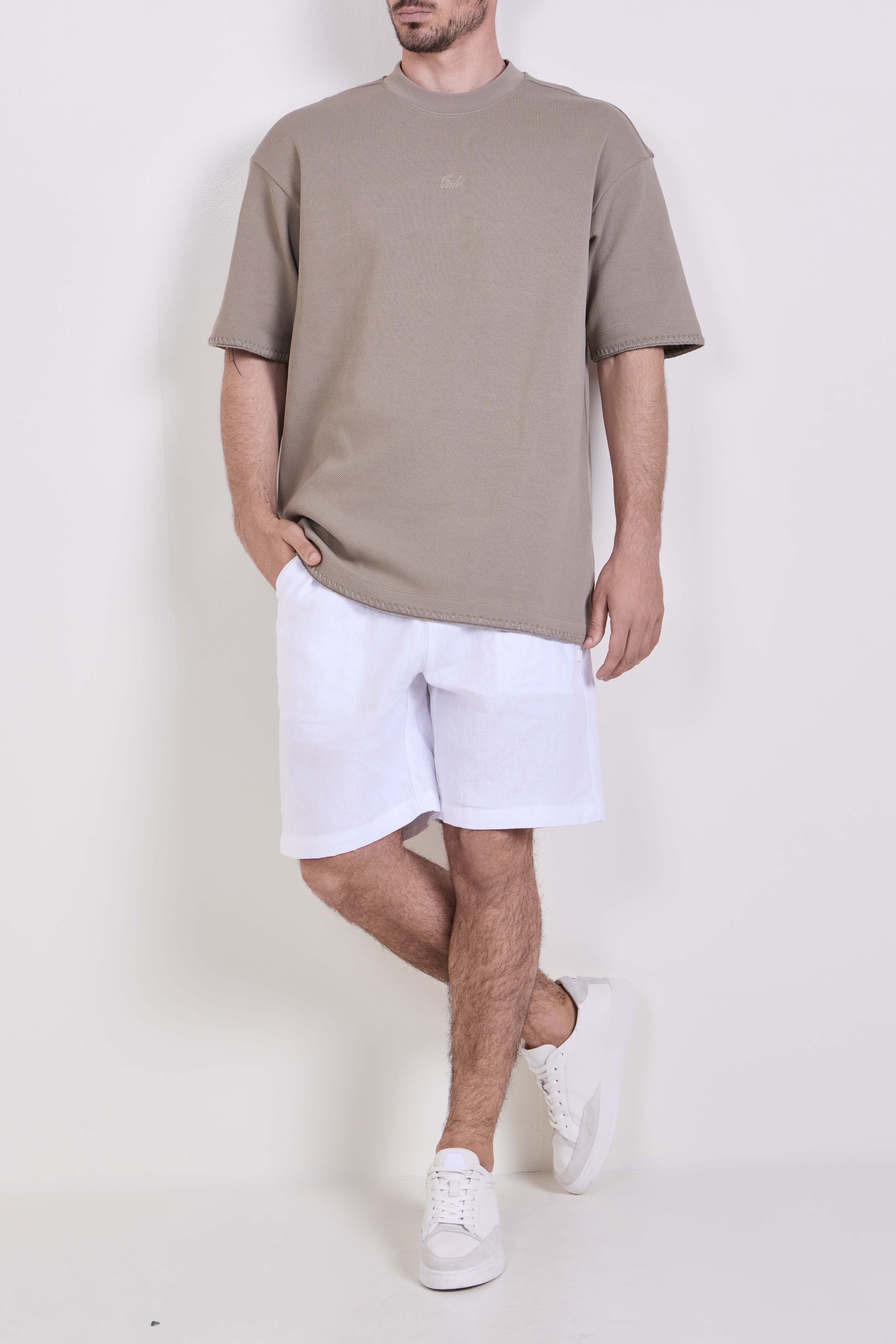 מכנסיים קצרים מפשתן